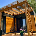 Resort-15m Od Brzegu,prywatna Plaza,widok Na Jezioro,wi-fi Lodge *