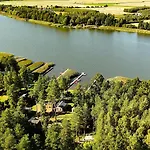 Resort-15m Od Brzegu,prywatna Plaza,widok Na Jezioro,wi-fi Lodge