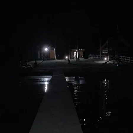 Resort-bon Turystyczny,15m Od Brzegu,widok Na Jezioro,ogrzewanie,wi-fi Alojamento de Turismo Selvagem